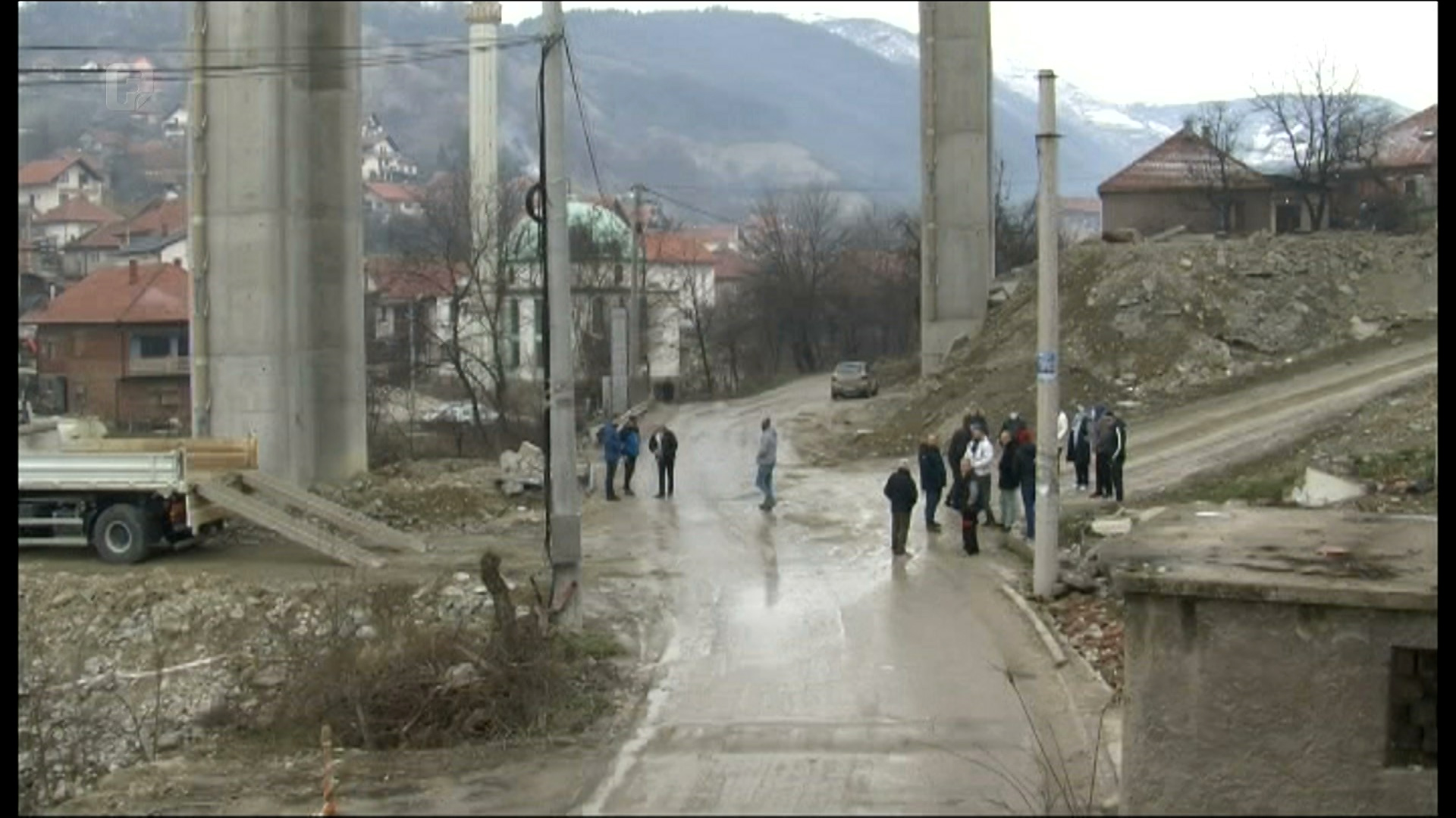 U Donjoj Gračanici su se navikli na radove, ali ne i na uništene saobraćajnice
